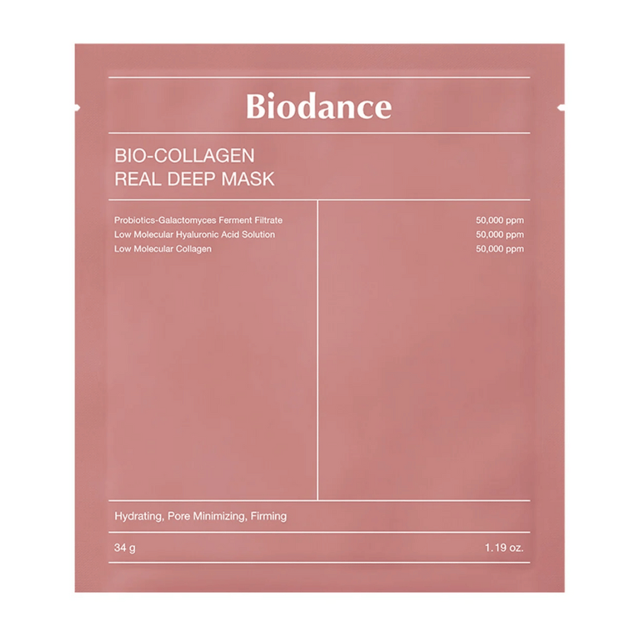 Bilden visar Bio-Collagen Real Deep Mask från Biodance, förpackad i mjuk rosa. Texten detaljerar ingredienser som probiotika, galactomyces fermentfiltrat, hyaluronsyra och kollagen, med effekter som återfuktning, porförminskning och fasthet.