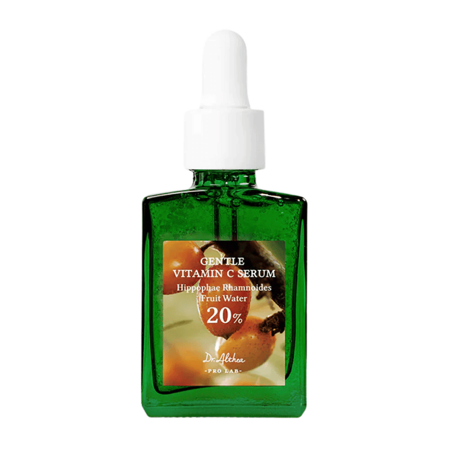 Dr.Althea Gentle Vitamin C Serum innehåller 20% C-vitamin och havtornsvatten som återfuktar och ljusar upp huden. Den reducerar pigmentering och skyddar mot fria radikaler, vilket ger en jämnare och strålande hudton.